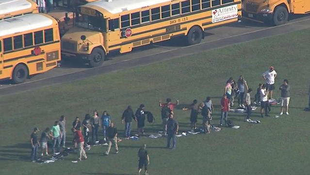 Ataque a tiros em escola do Texas deixa ao menos 10 mortos, segundo CNN