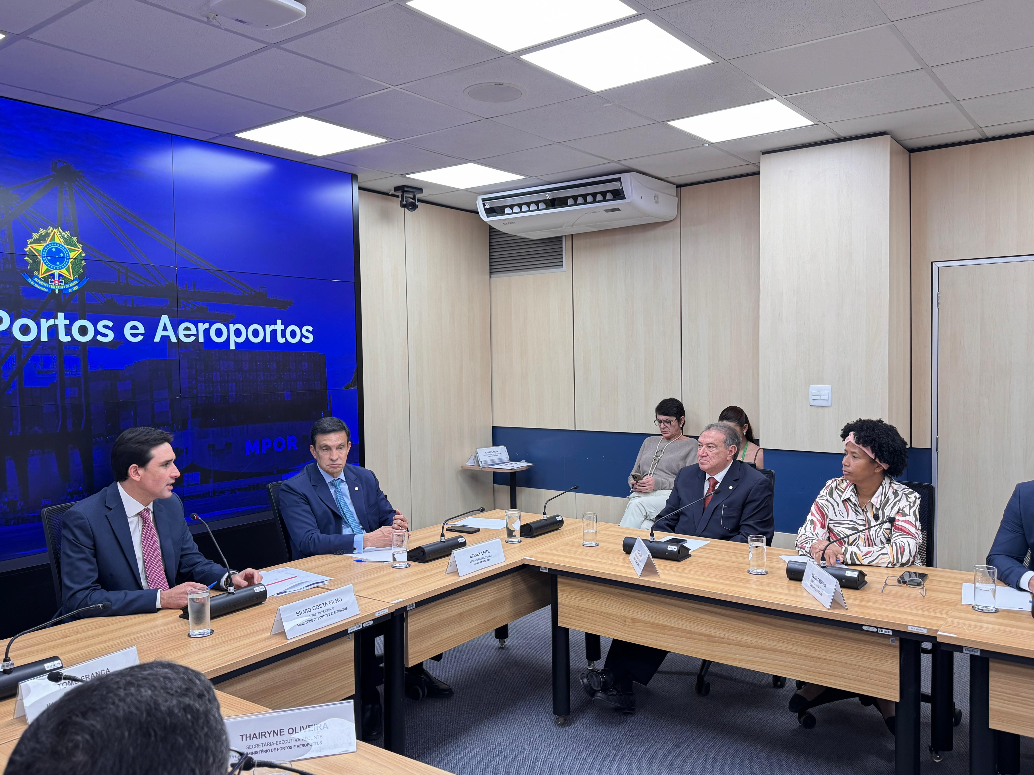 INTEGRAÇÃO: Deputada Sílvia Cristina celebra aumento de voos para a capital e o interior