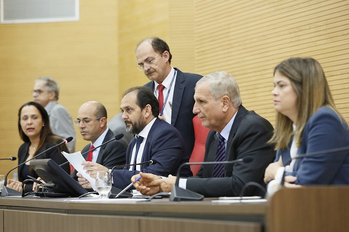 RECONHECIMENTO: Deputados realizam Sessão Solene em homenagem ao Dia Internacional da Mulher