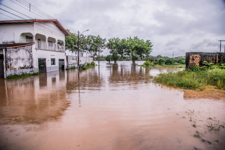 ALAGAÇÃO: Rio Machado atinge 11,78 metros e 100 famílias estão desalojadas em Ji-Paraná