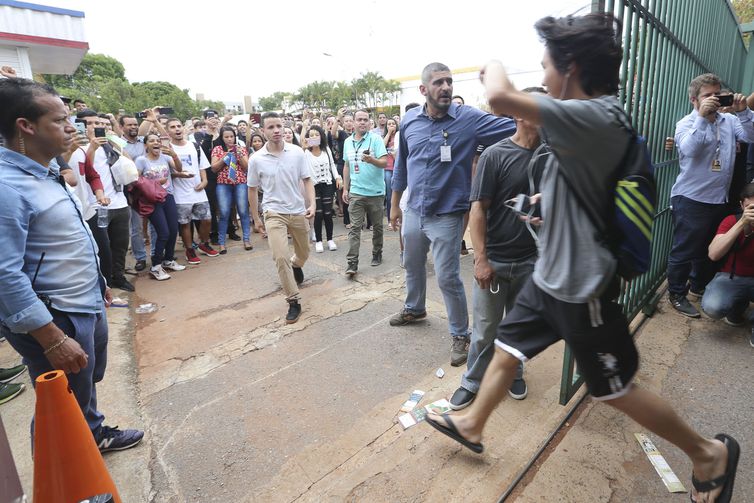 ENEM: Show dos atrasados é tópico mais comentado no Twitter