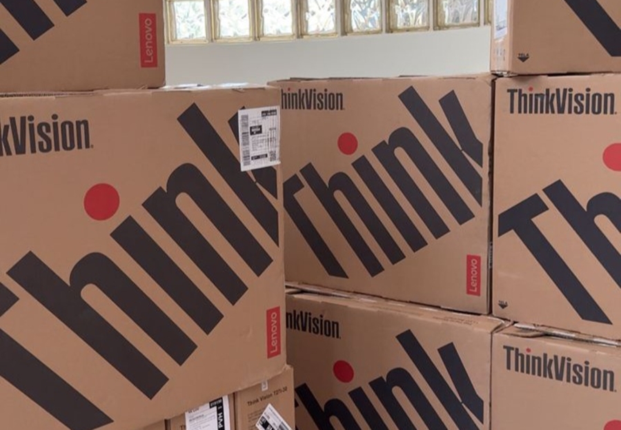 LEBRINHA: Deputada entrega 55 computadores à Fhemeron de Cacoal