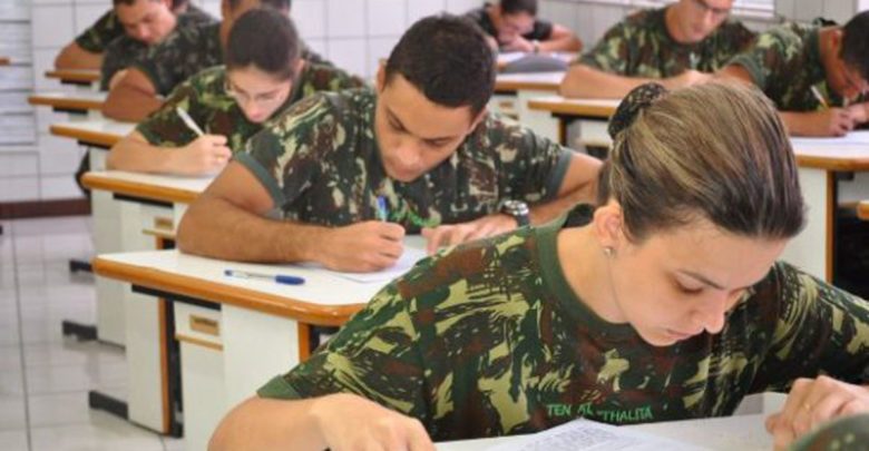 ATIVIDADES: Decreto regulamenta a incorporação temporária de civis ao Exército