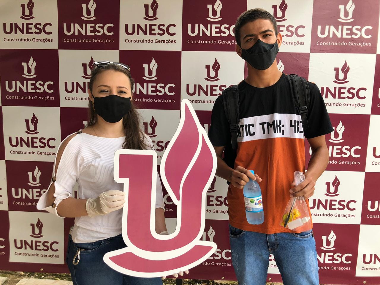 COMBATE A COVID-19: Unesc distribui kits com álcool gel para candidatos do Enem