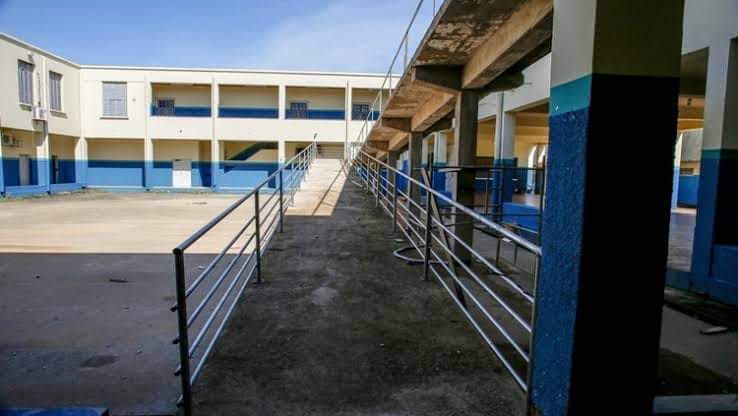 PRECAUÇÃO: Após ameaças de ataque, Escola Carmela Dutra suspende aulas