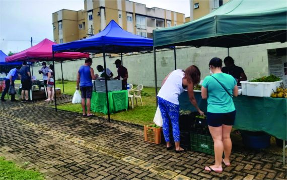 QUALIDADE: Agricultores levam produtos a condomínios através de feiras