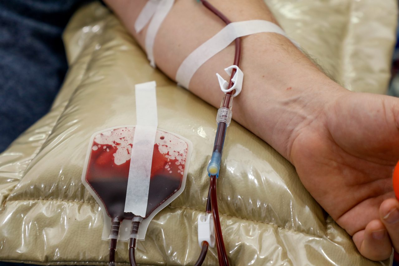 EM FALTA: Fhemeron está com baixa no estoque de sangue e busca por doadores