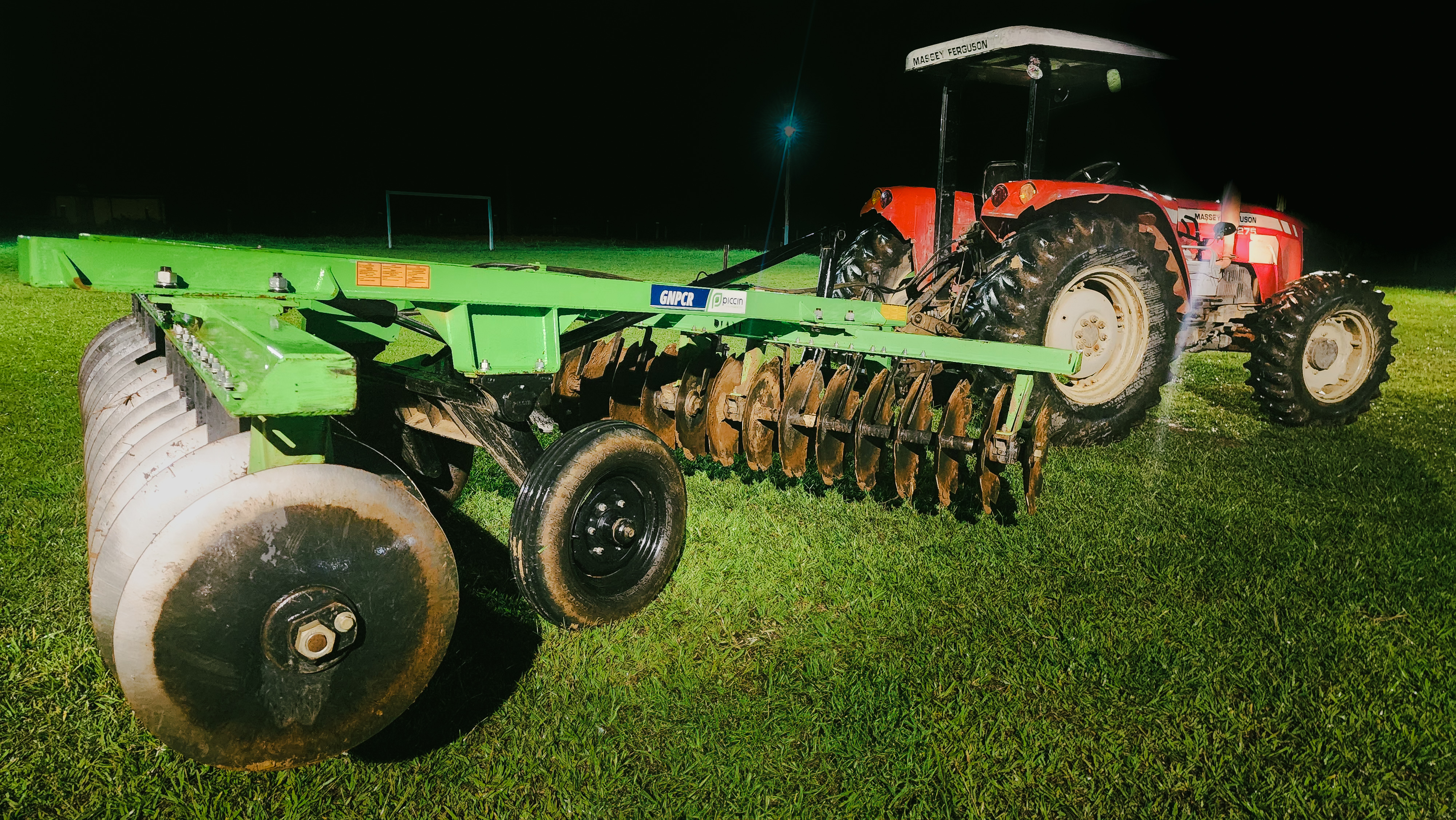 PRODUÇÃO AGRÍCOLA: Grade niveladora é adquirida após emenda de R$70 mil de deputado