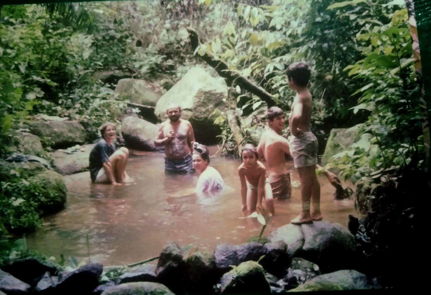RETRATO DE MULHER: Leia a crônica 'Cachoeira da Memória — um refúgio de felicidade'