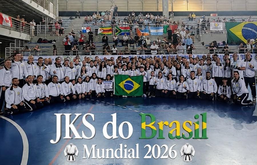 NO TOPO DO PÓDIO: Rondoniense de Ji-Paraná supera potências e vence no Kata e Kumite mundial