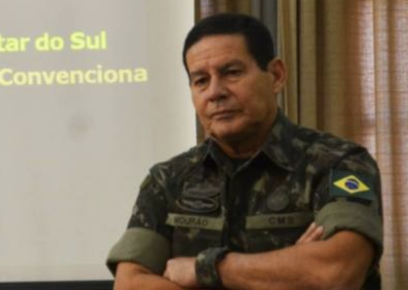 O SILÊNCIO DE MOURÃO: Vice-Presidente está calado, observando a guerra entre Maia e Bolsonaro