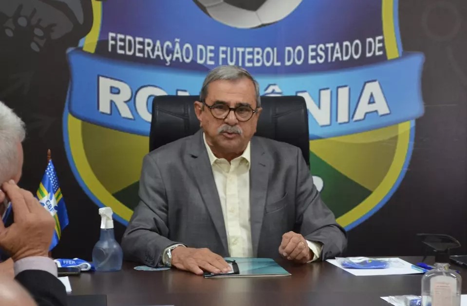 HEITOR COSTA: O que você acha da permanência do presidente da Federação de Futebol?