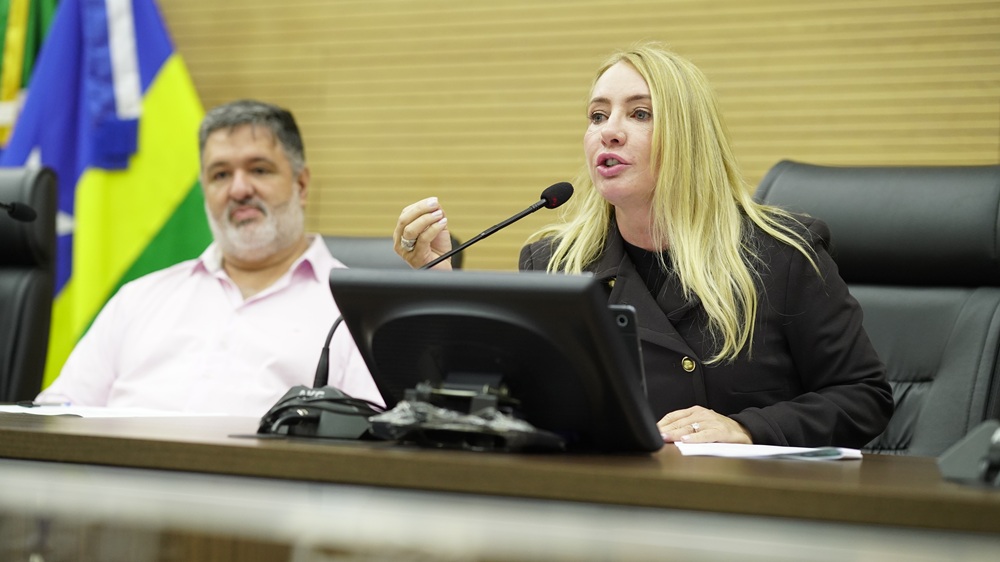 IEDA CHAVES: Audiência pública reúne autoridades e protetores de animais na Alero 