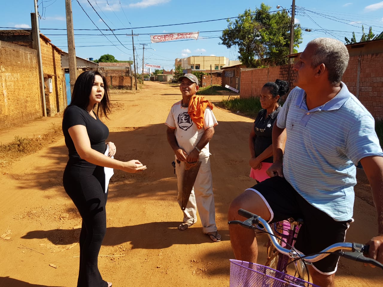 FISCALIZAÇÃO: Cristiane Lopes volta a rua São Miguel e cobra providências urgentes