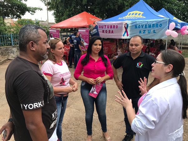 OUTUBRO ROSA: Cristiane Lopes promove ação social de prevenção ao câncer