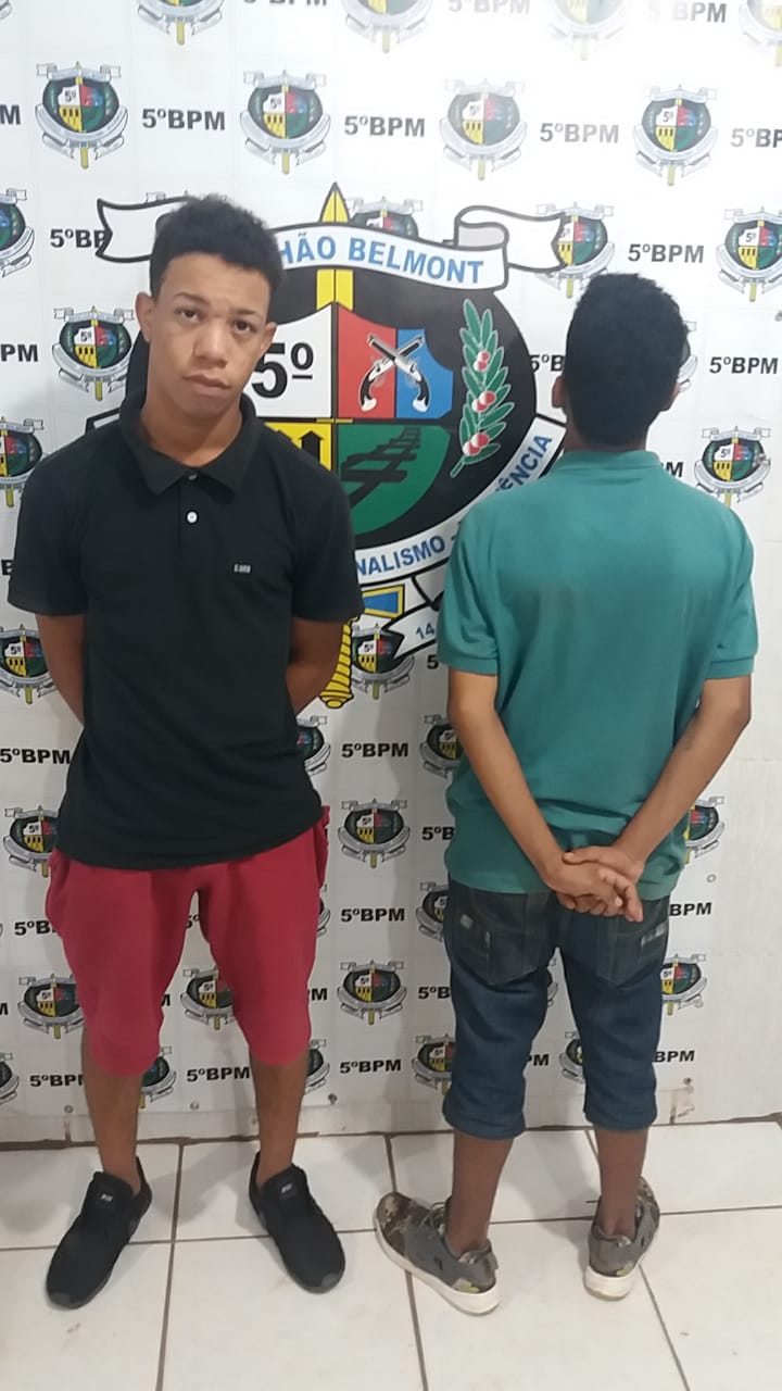 NA LESTE: Dupla é detida com várias porções de droga durante abordagem da PM