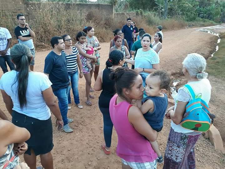 RECLAMAÇÕES: Cristiane Lopes cobra providências para as ruas do bairro Castanheira