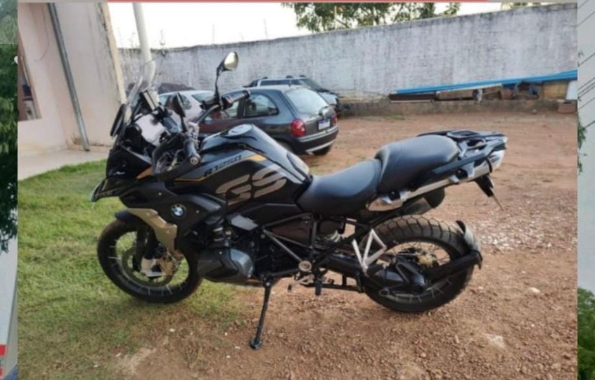 ALTO VALOR: Empresário tem motocicleta BMW roubada por criminosos em Porto Velho 