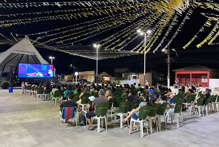 FESTEJOS: O Boticário leva cinema ao ar livre com todo o encanto e beleza do Natal para RO