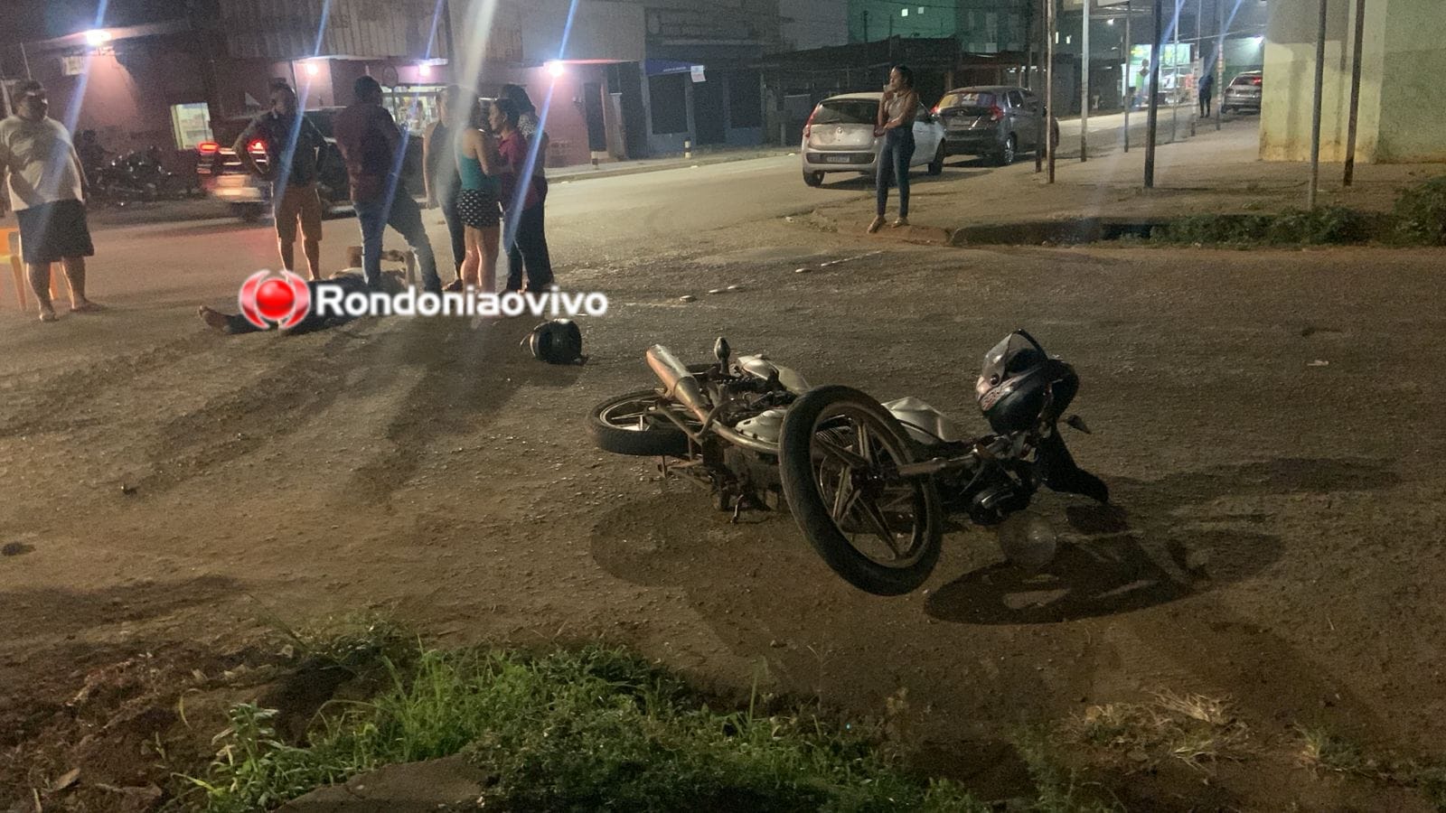 NA RAIMUNDO: Motorista invade preferencial e causa acidente com motociclista 