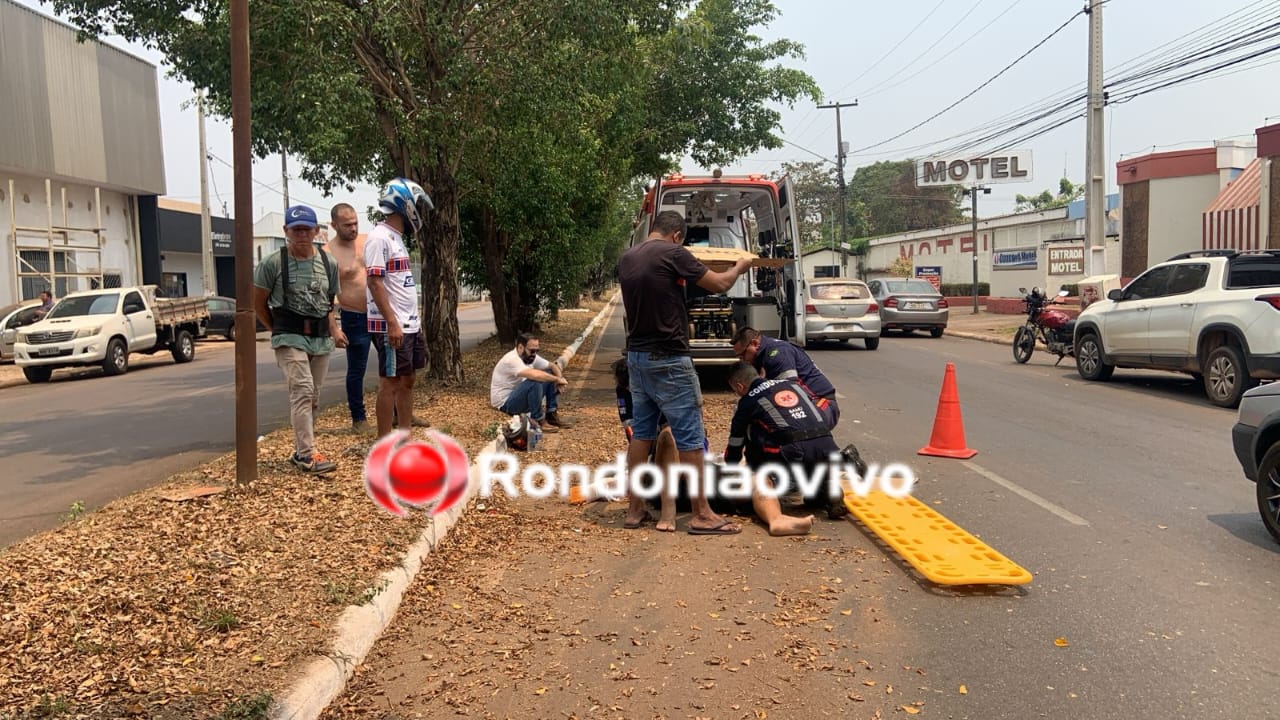 URGENTE: Motociclista é socorrido em estado grave após bater contra árvore 