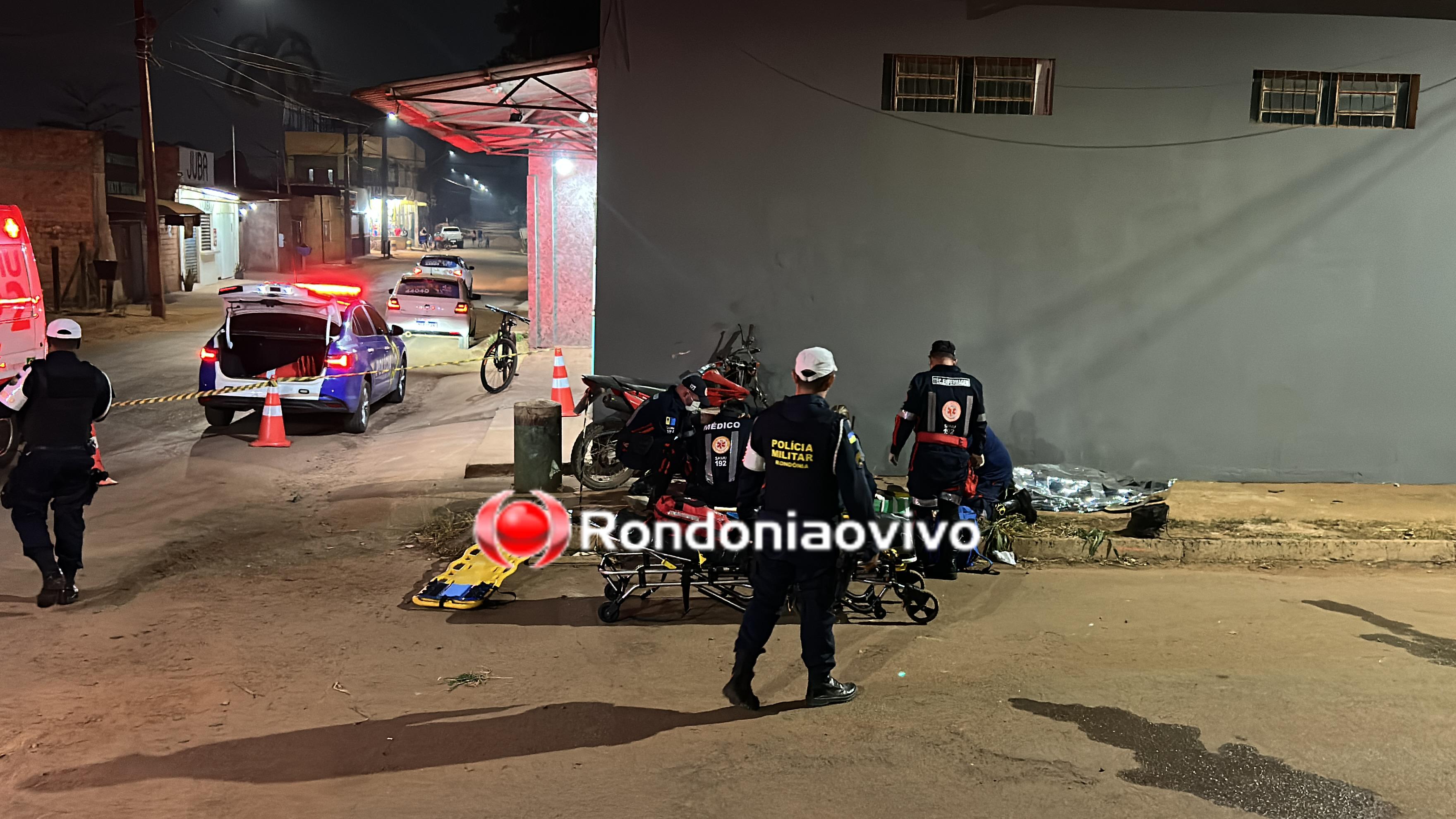 PERDEU O CONTROLE: Mulher morre e homem fica em estado grave após moto bater em parede 