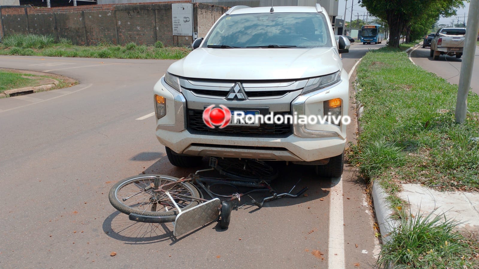 URGENTE: Idoso é atropelado por caminhonete na Rio Madeira 