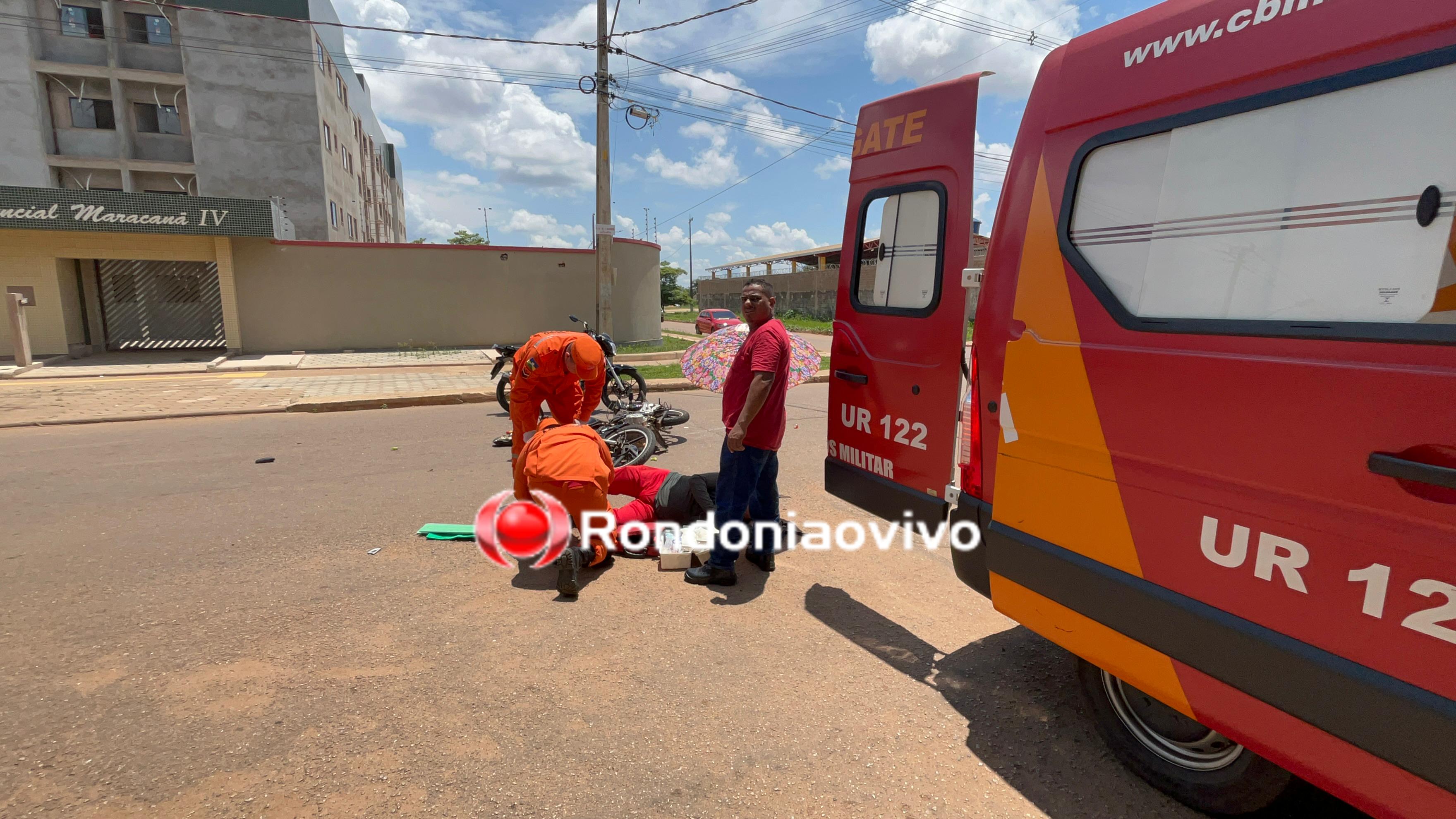 URGENTE: Batida entre motos deixa homem com grave fratura exposta