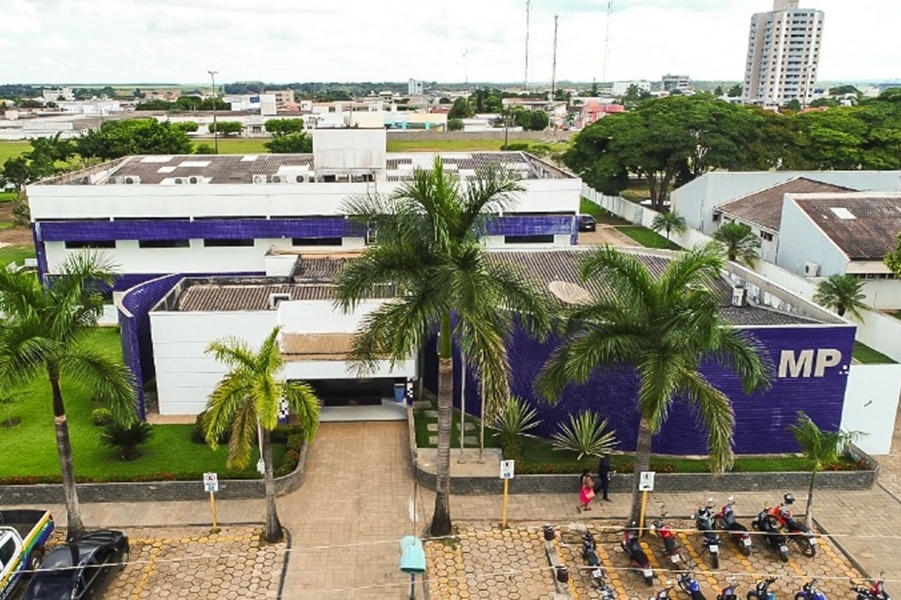 IRREGULARIDADES: MPRO solicita medidas de segurança na iluminação natalina em praça