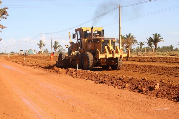 INFRAESTRUTURA : Asfaltamento da Estrada da Penal é retomado em Porto Velho