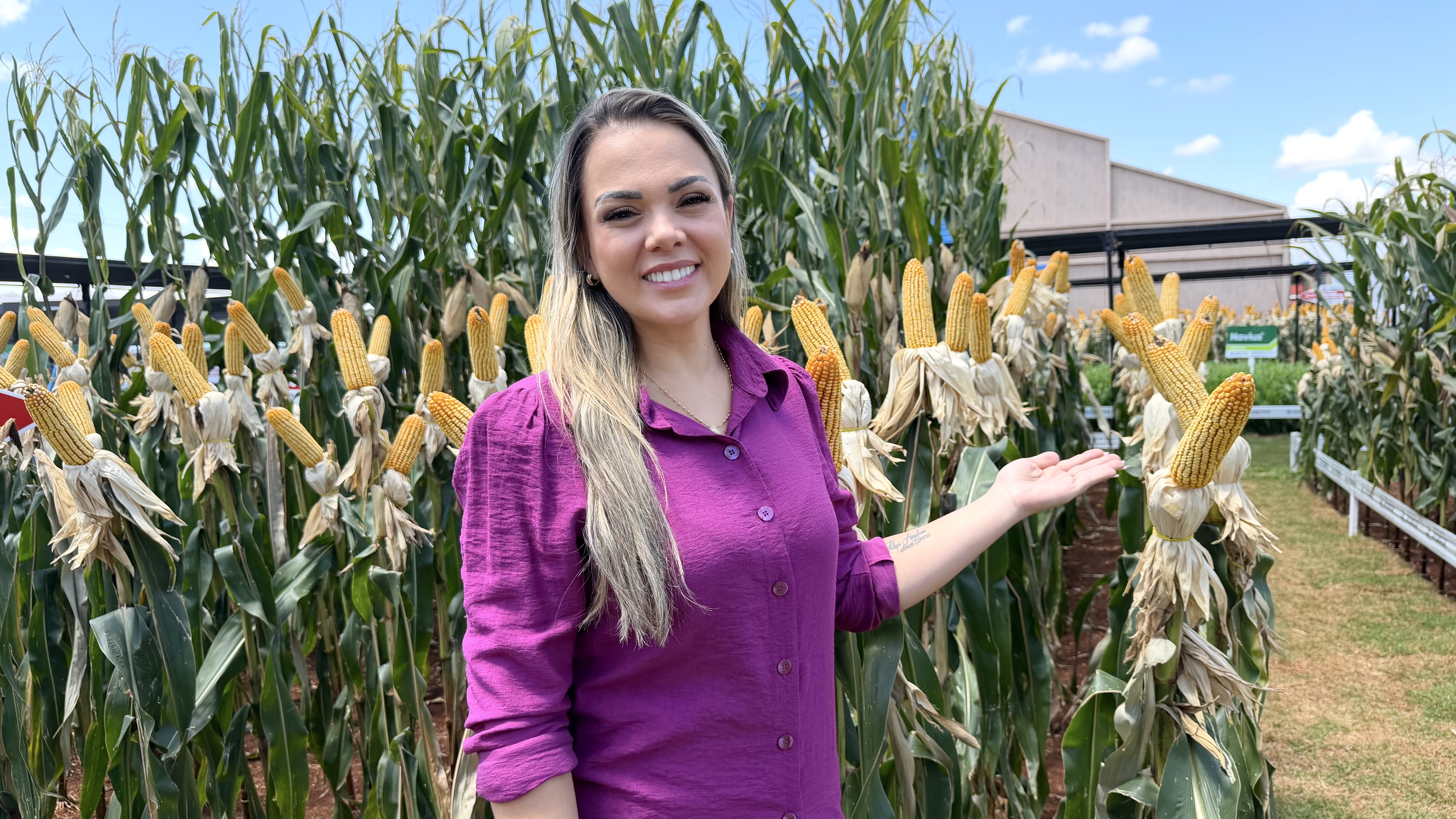 CLÁUDIA DE JESUS: Deputada fortalece a Aspron de Jaru com novos implementos agrícolas