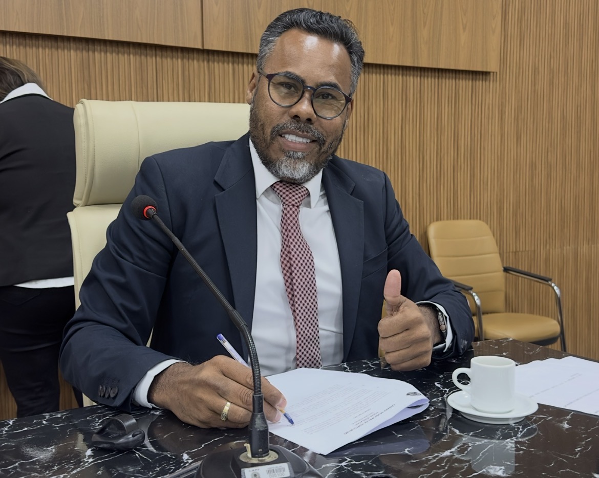 DR. SANTANA: Câmara aprova isenção de taxa em concursos para mesários eleitorais