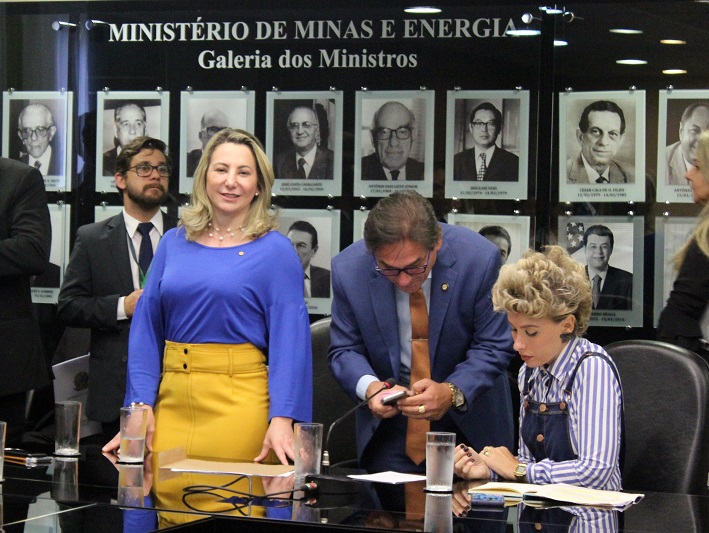 IMPACTOS: Deputada Federal Jaqueline Cassol luta pela redução da tarifa de energia