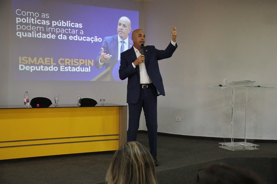 ISMAEL CRISPIN: Deputado destaca compromisso com educação e valorização dos professores