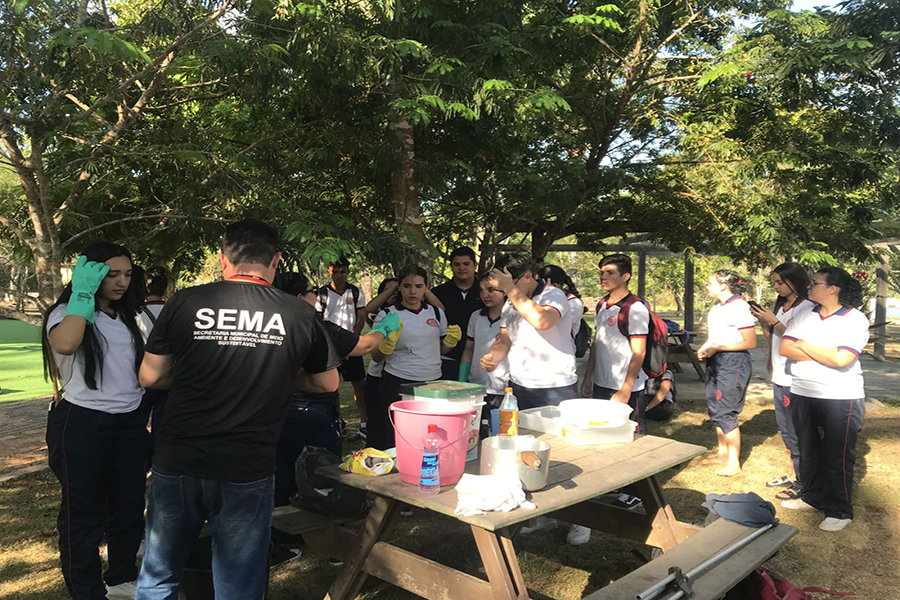 MEIO AMBIENTE: Alunos da Escola Murilo Braga participam de aula no Parque Natural