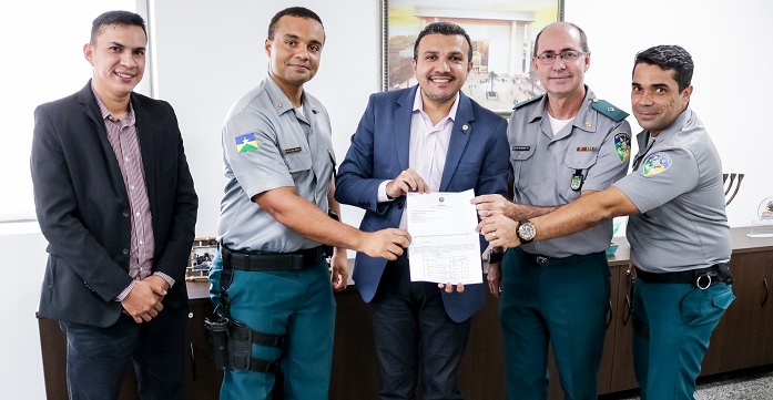 INVESTIMENTO: Banda de música da Polícia Militar receberá R$ 47 mil do deputado Alex Silva