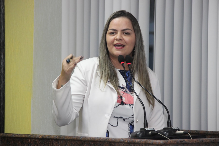 BARCO HOSPITAL: Vereadora Ada Dantas fiscaliza reforma e está otimista com inauguração