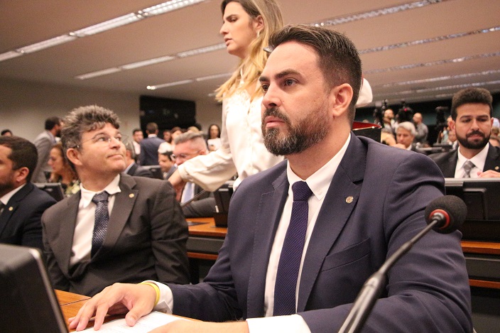 DEFICIENTES: Projeto de Léo Moraes prevê reserva de vagas em universidades e escolas