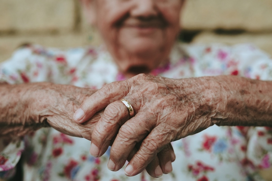 CLÁUDIA DE JESUS: Deputada propõe construção de lar para idosos no Distrito de Tarilândia