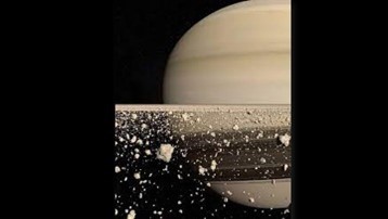 GRAVITAÇÃO: Lua é capturada distorcendo os anéis de Saturno  