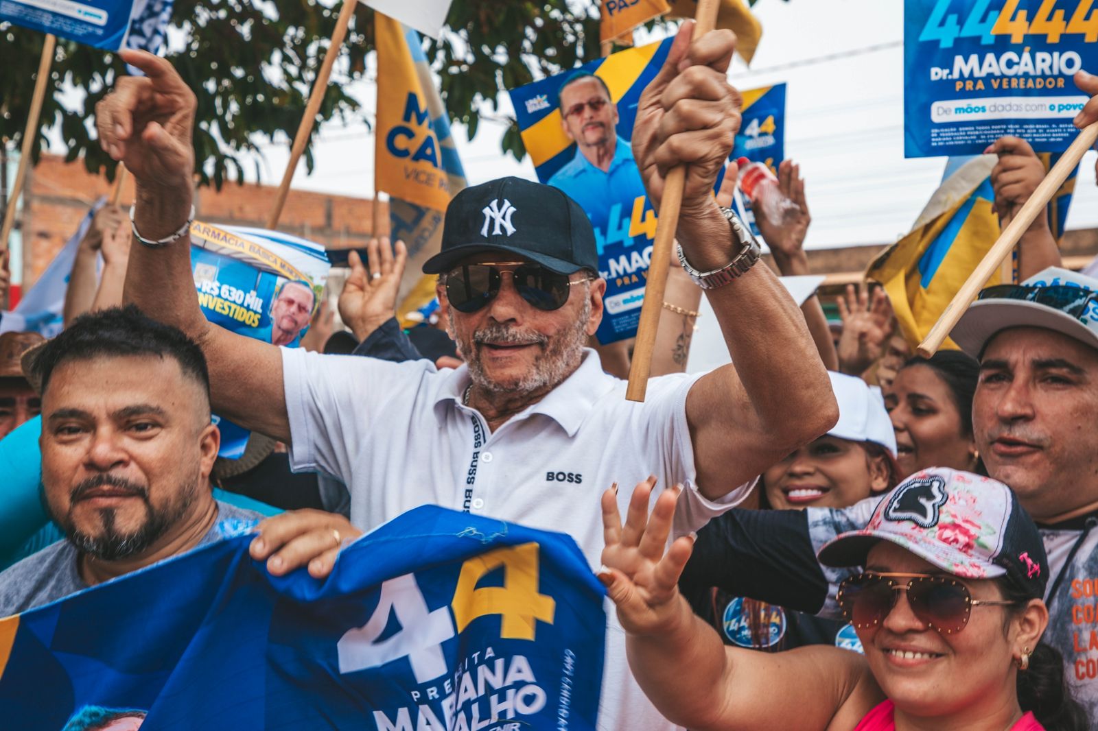 ELEIÇÕES 2024: Dr. Macário realiza caminhada pelas principais avenidas da Zona Leste