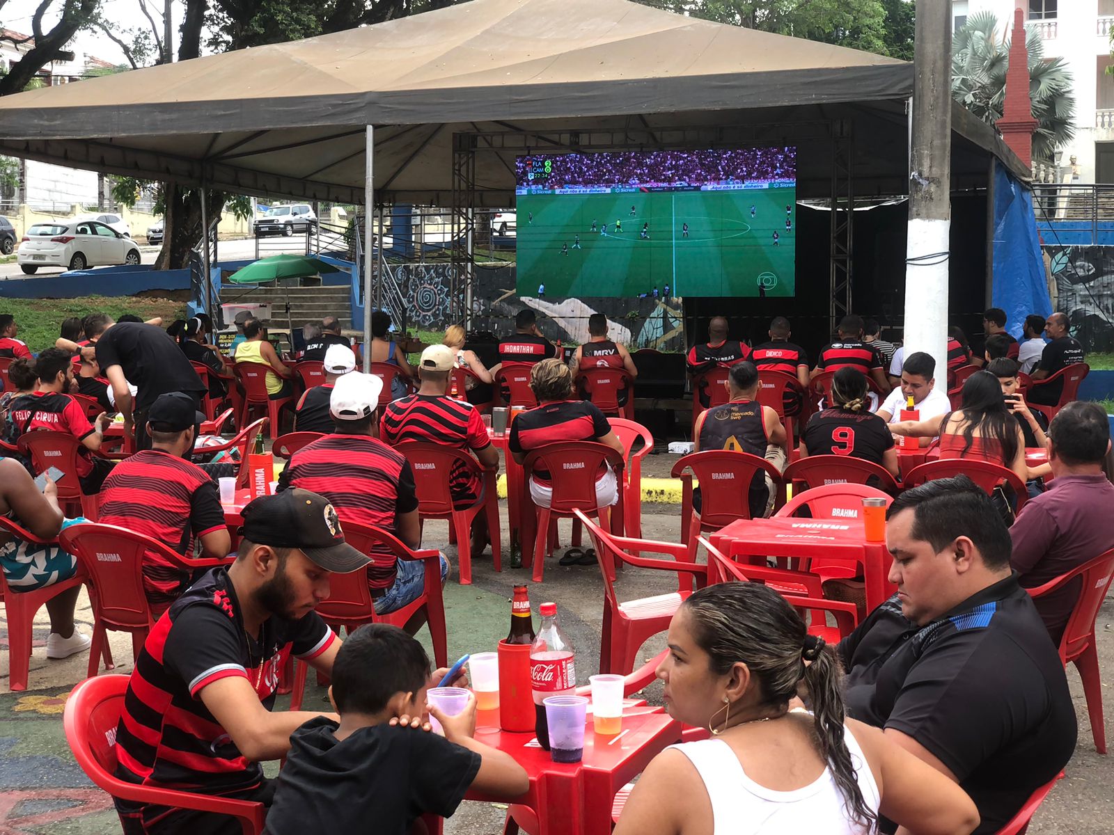 FLAMENGO X ATLÉTICO: Shows, churrascada e telões de LED para transmissão do jogo no Mercado Cultural  