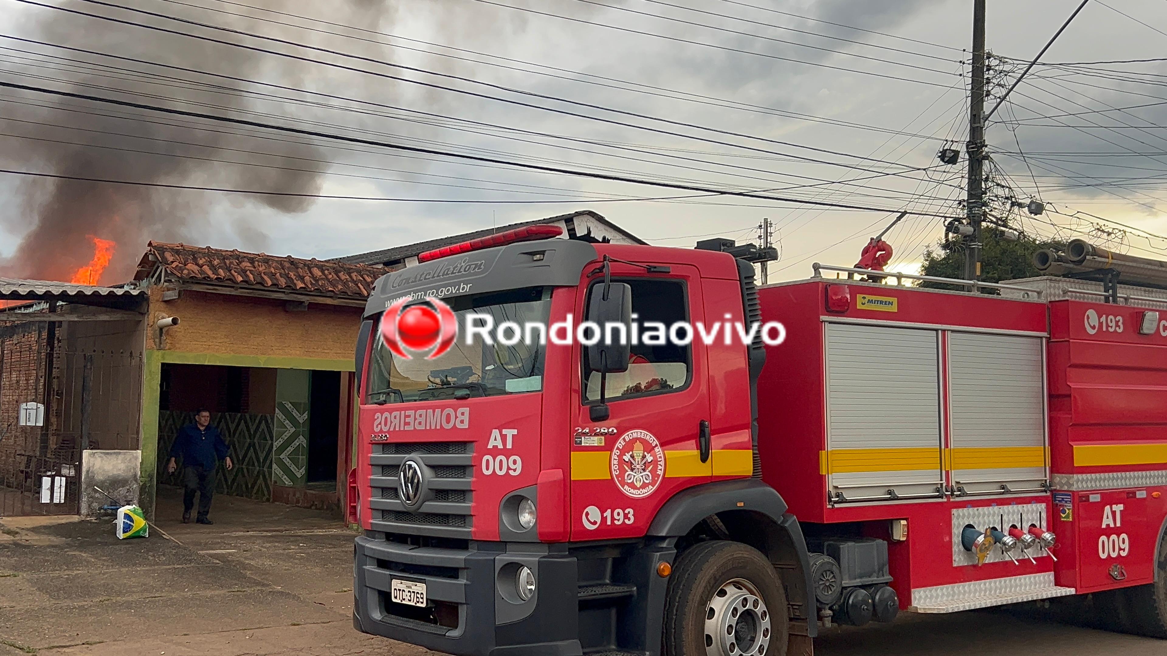 URGENTE: Casa é destruída por incêndio no Embratel em Porto Velho 