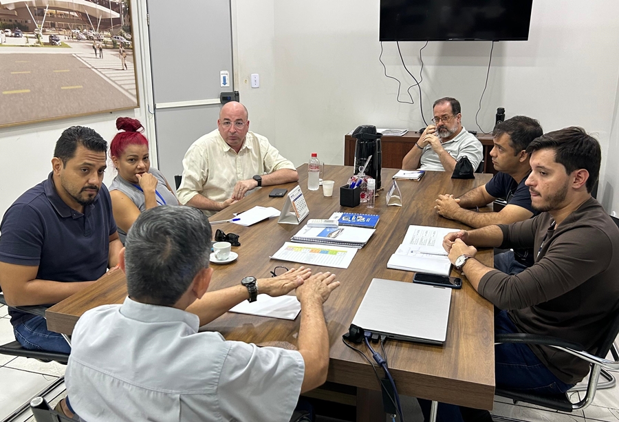 DR. GILBER: Vereador visita Semesc e discute climatização da rodoviária de PVH