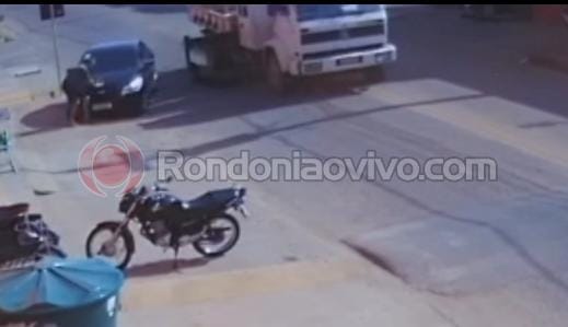 NO MARIANA: Vídeo mostra caminhão arrastando carro e pedestre sendo atropelado