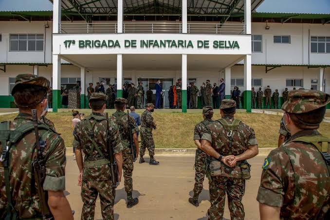 MUITA OUSADIA: Homem é preso após invadir quartel do Exército para cometer furto