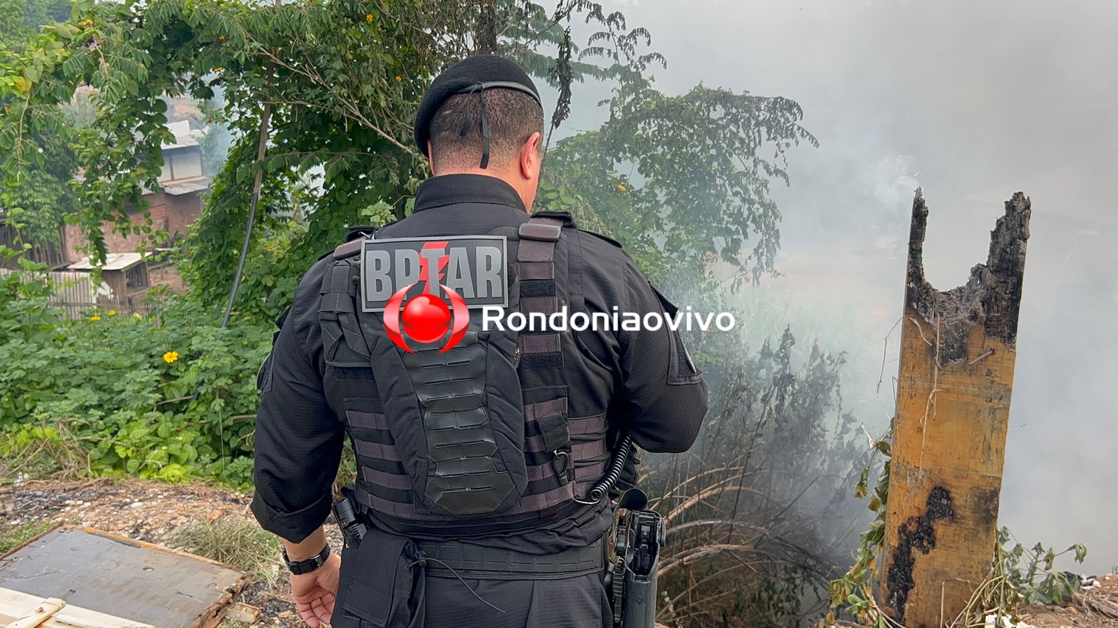 VÍDEO: Homem é morto e carbonizado em fogueira de pneus