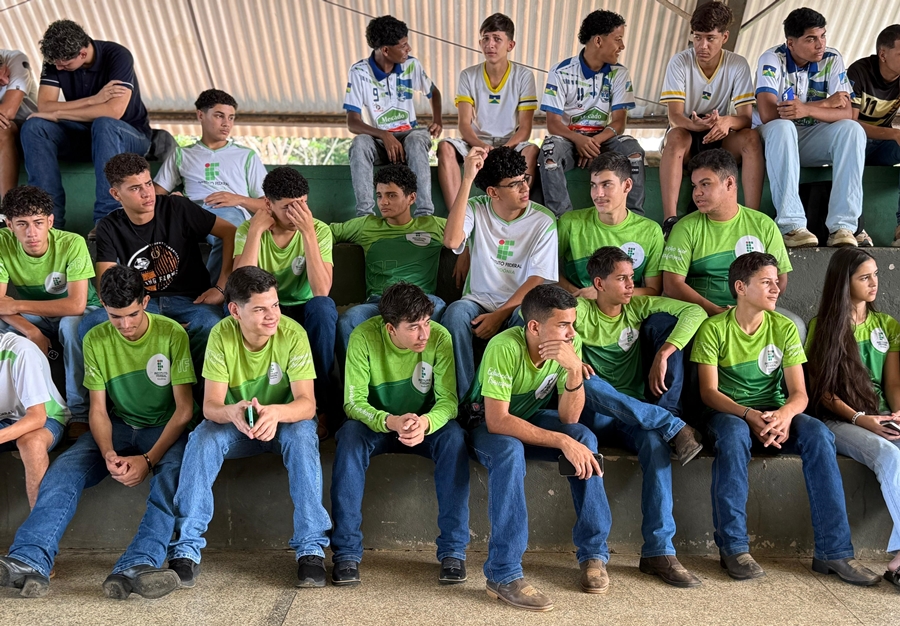 CONFÚCIO MOURA: Senador lança nova etapa do Projeto Atleta Cidadão em Ariquemes