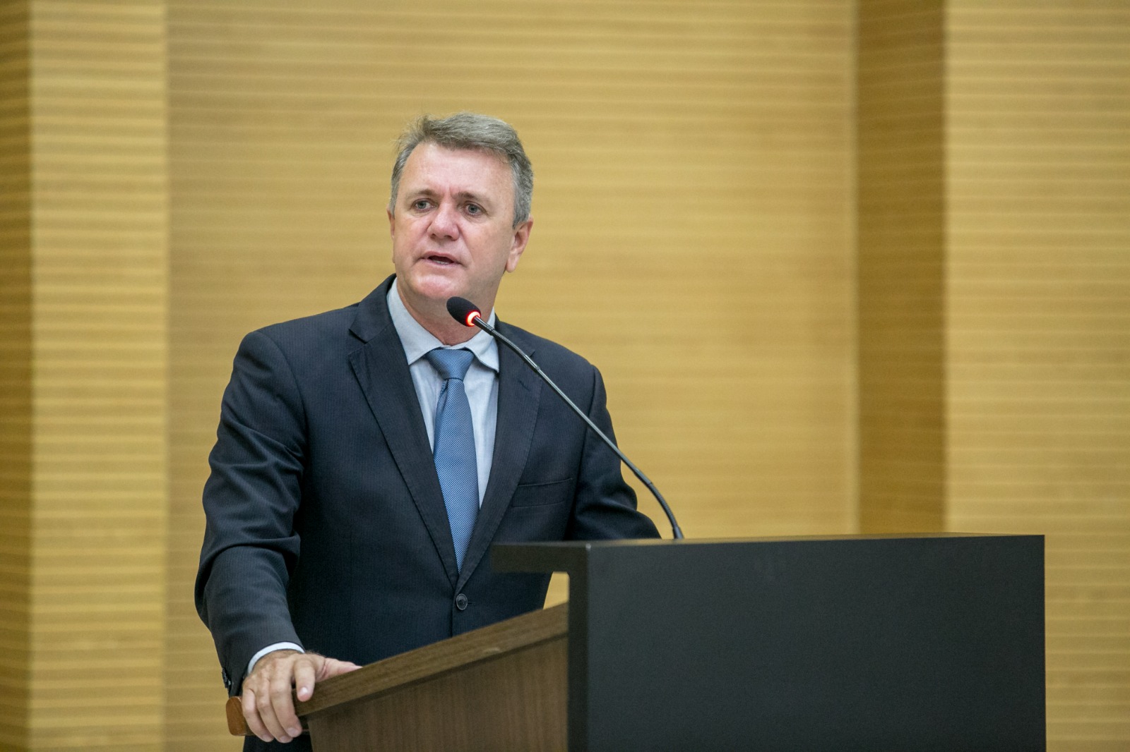 LUIZINHO GOEBEL: Deputado anuncia R$ 218 mil para aquisição de mudas de café