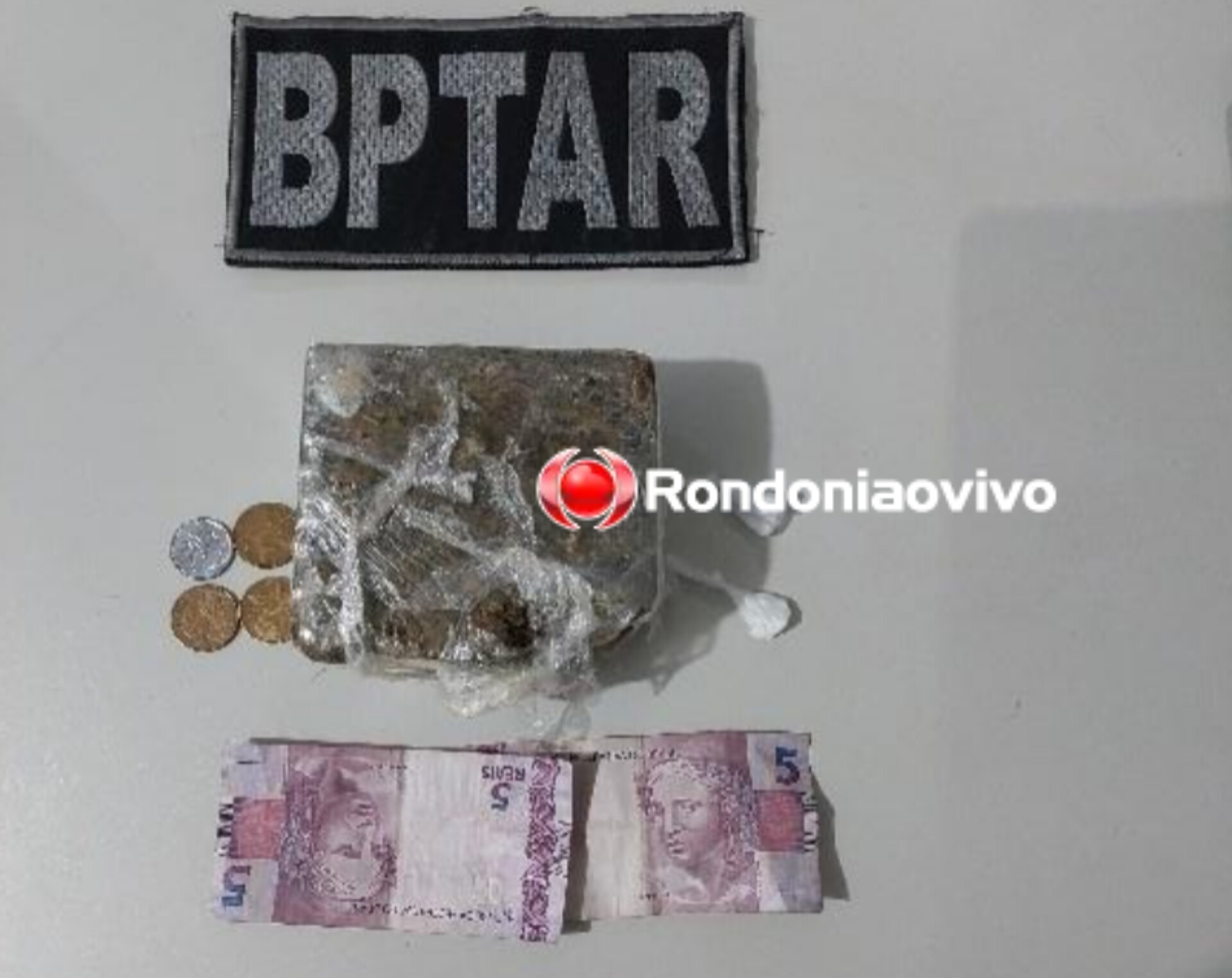 NA MADRUGADA: BPTAR prende acusado de tráfico de drogas no Teixeirão 